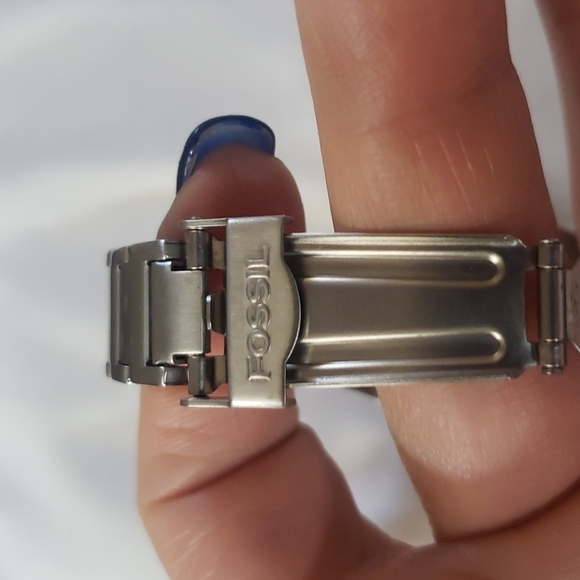 Lovely Fossil Big Tic Japanese face watch - Picture 3 of 4